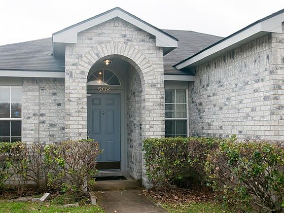 3rd image of 908 Dawson St