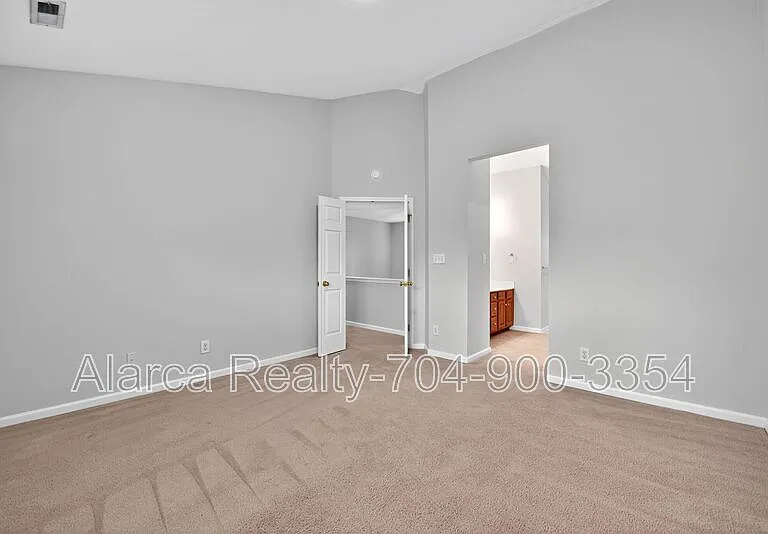 9205 Mitchell Glen Dr — Photo 5