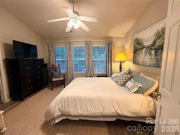 6626 Rothchild Dr — Photo 9