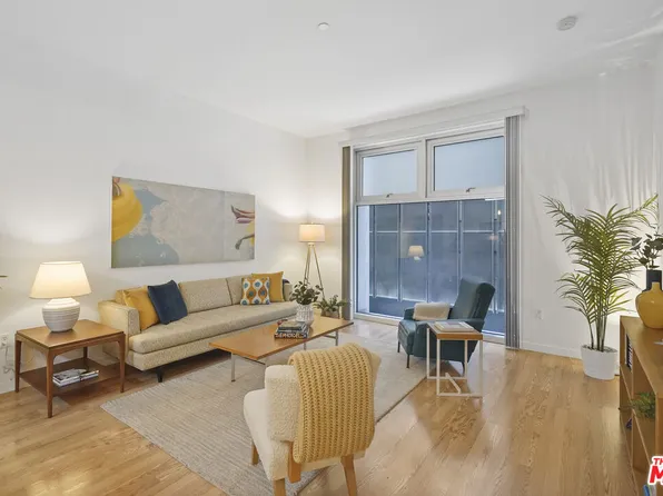 630 W 6th St APT 211, Los Angeles, CA 90017