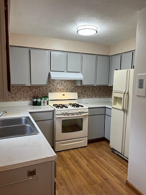 1st image of 535 Pearl Ave #4