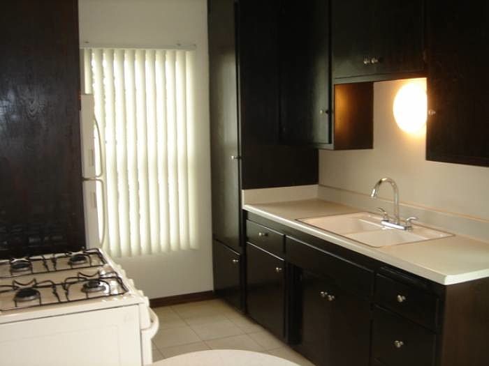 2nd image of 4165 Monroe Ave APT 5