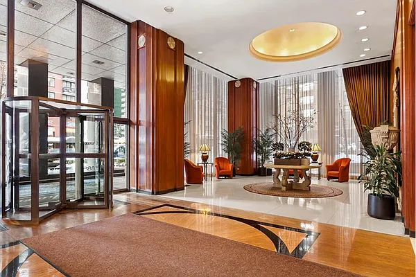 Sold by GARG Real Estate | media 7