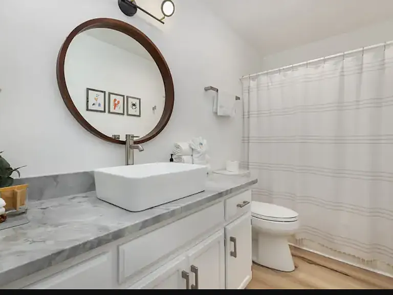 1909 Edge Dr #B — Photo 19