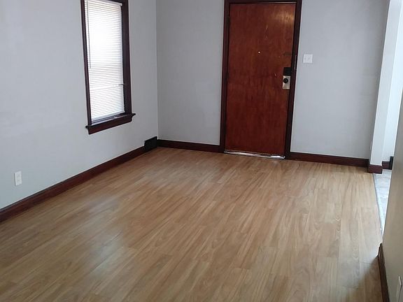 2nd image of 10045 Sheldon Dr