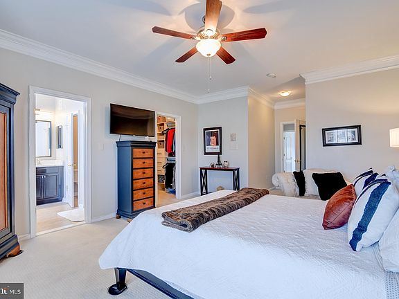 5th image of 43651 McDowell Sq