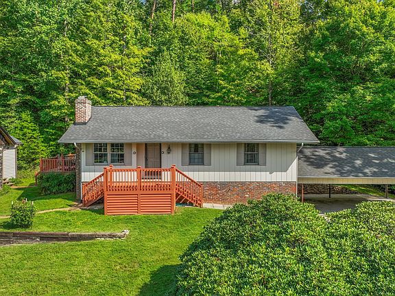 2nd image of 745 Blockhouse Valley Rd