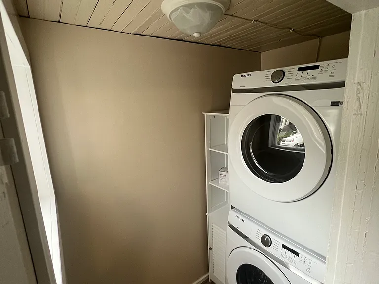 308 Essex St #2 — Photo 6
