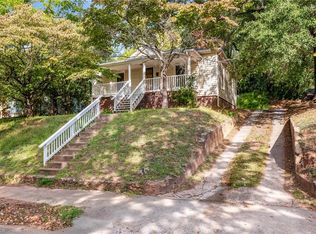 925 Harris St, Eden, NC 27288