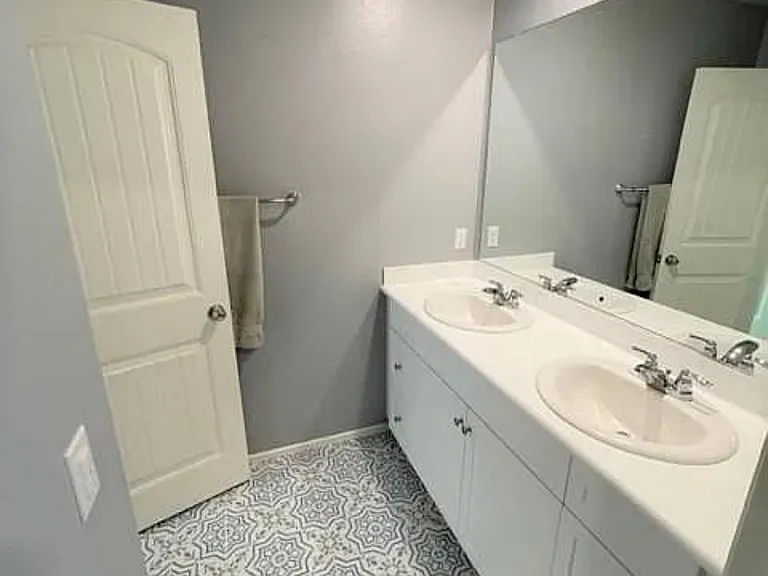 30485 Village Terrace Dr — Photo 1
