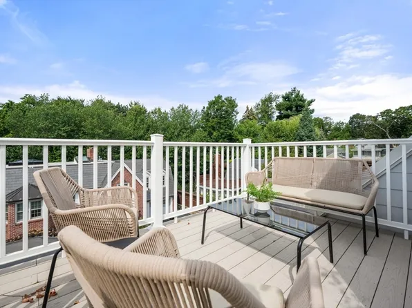 3 Sedgwick Rd #3, Cambridge, MA 02138