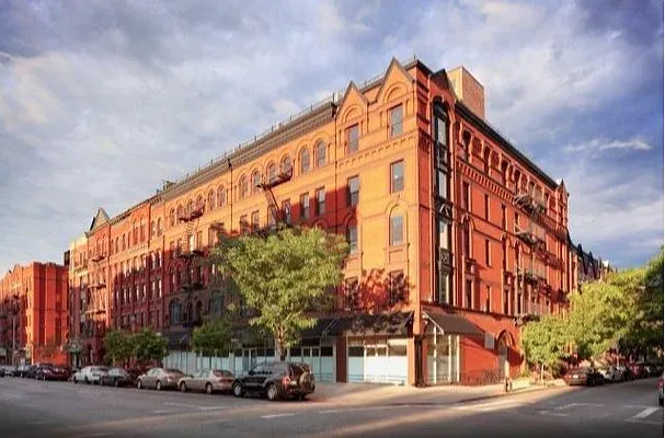 Rented by Douglas Elliman | media 19