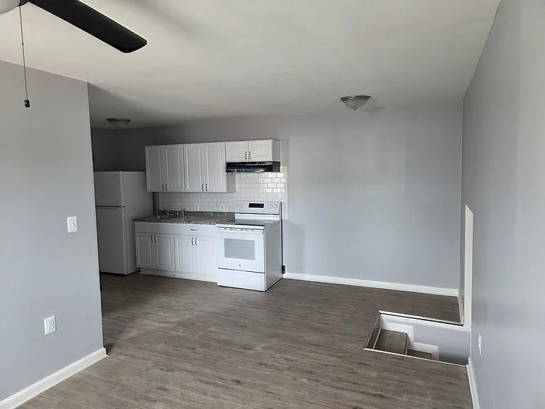 364 Lamokin St #6 — Photo 6
