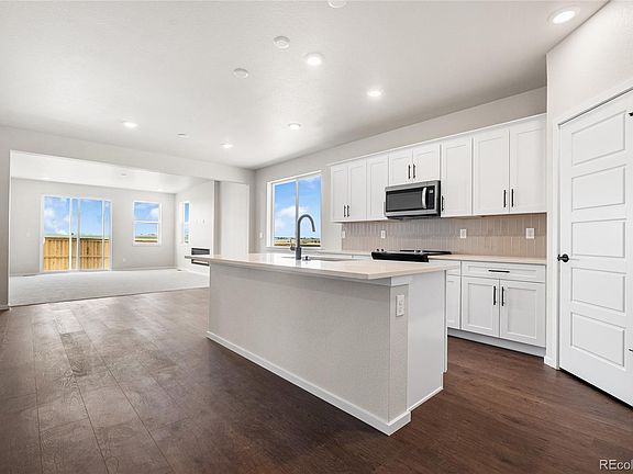 3rd image of 2737 Mosker Street