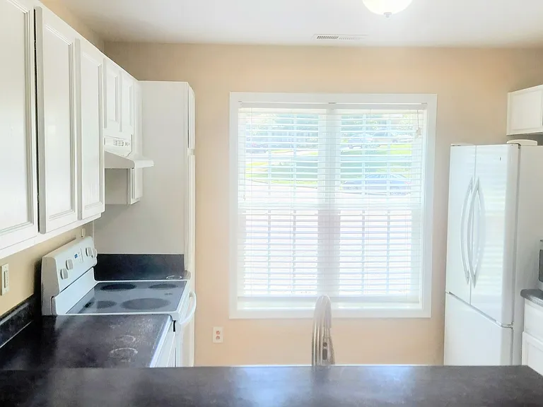 6001 Mullens Dr — Photo 6