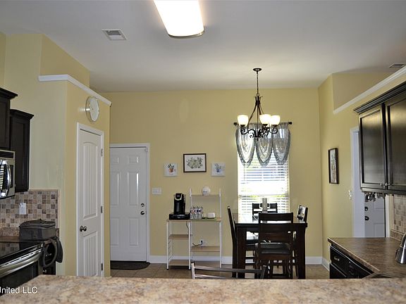 5th image of 7647 Brierfield Dr