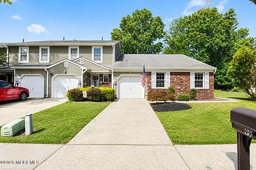 99 Oak Ln Photo 1