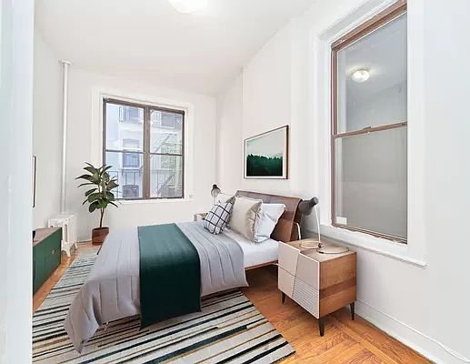 2nd image of 533 E 81st St APT 1B