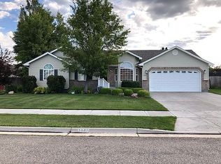 3885 S Taylorview Ln, Ammon, ID 83406