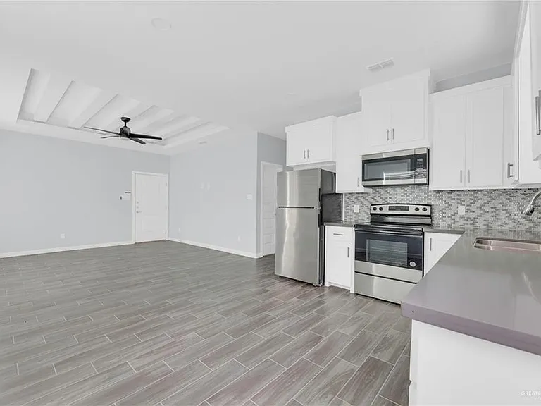 1405 San Vicente Ave #1 — Photo 6