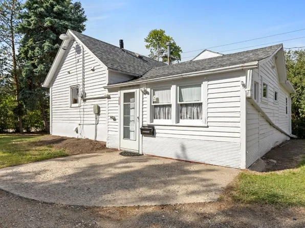 704 3rd Ave NE, Mohall, ND 58761