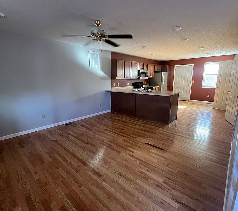 1st image of 127 Otterbein Dr #3