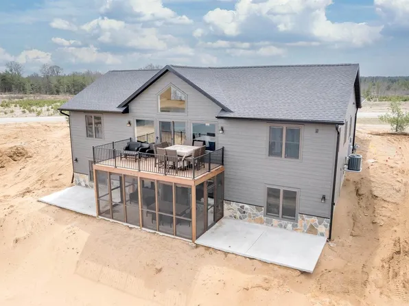 W5840 37th STREET, New Lisbon, WI 53950