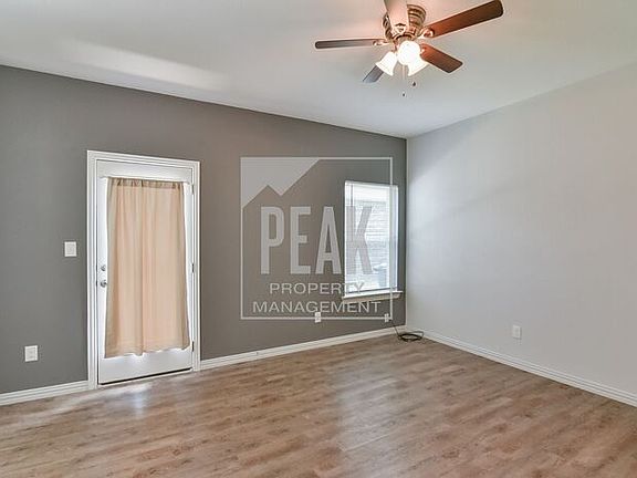 3rd image of 2504 Las Brisas St