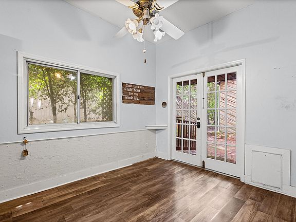 5th image of 689 Tanglewood St