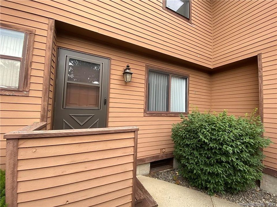 1st image of 75 Cedar Knolls Dr #75