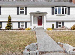 65 Paine St, Warwick, RI 02889