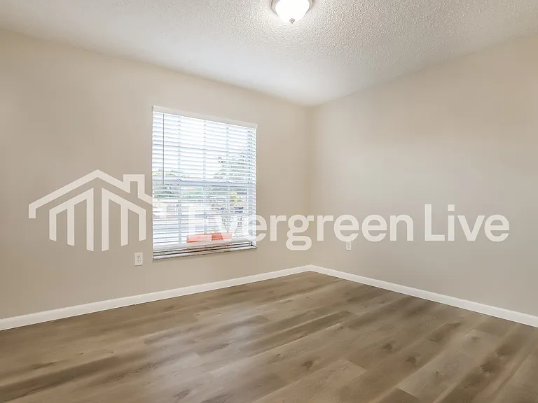 4518 E 26th Ave — Photo 6