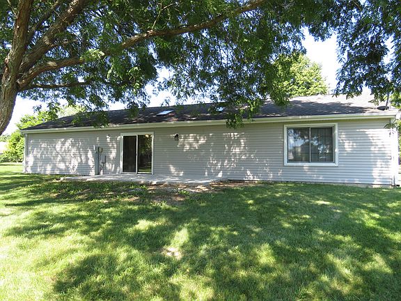 2nd image of 3451 Waterford Way