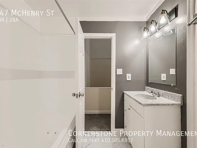 847 McHenry St — Photo 8
