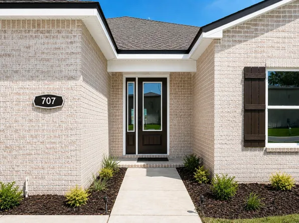 707 Lovejoy Rd NW, Fort Walton Beach, FL 32548