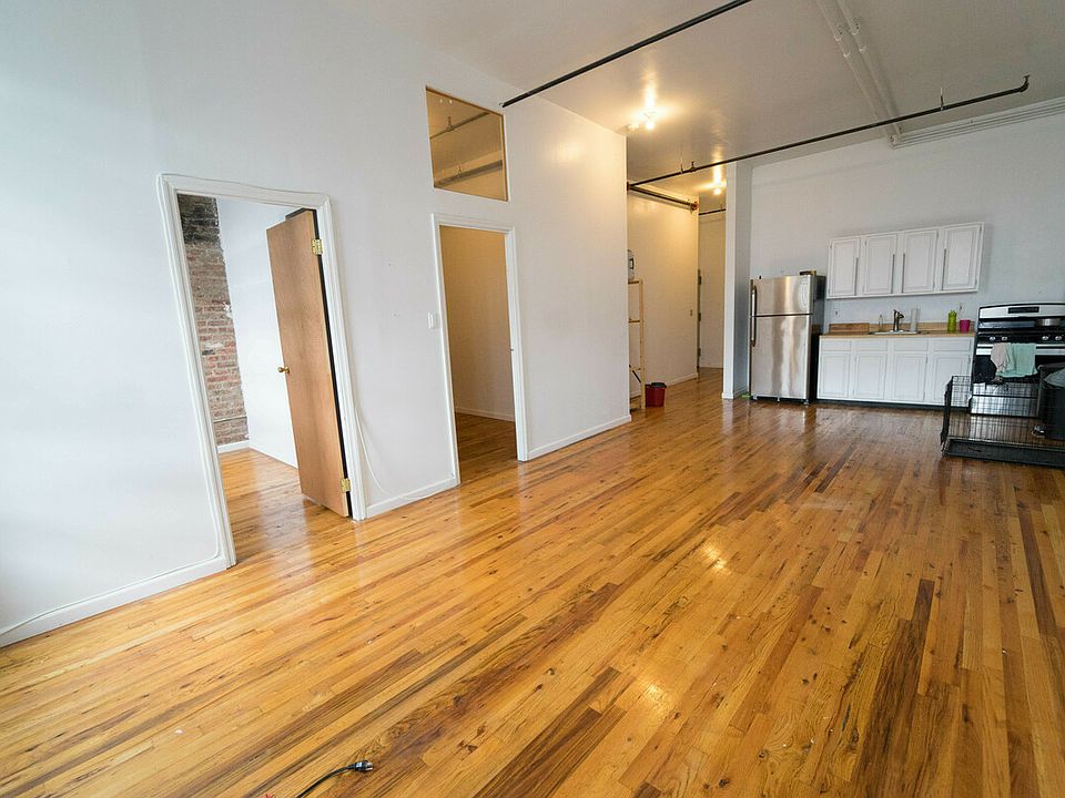 1st image of 1131 Myrtle Ave APT 204