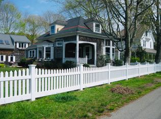 9 Salt Marsh Ln, Pocasset, MA 02559