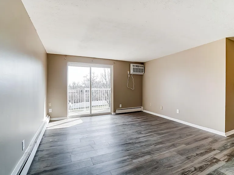 4431 W 8th St — Photo 15