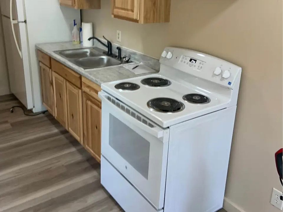 2nd image of 805 Avenue C #1