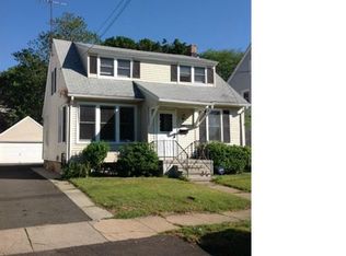 684 Cleveland Ave, Bridgeport, CT 06604