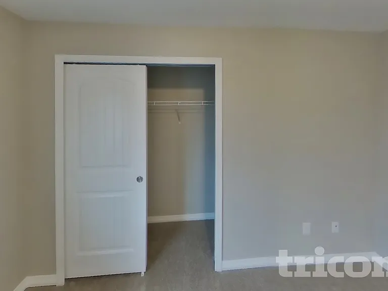 6748 Lamine Dr — Photo 24