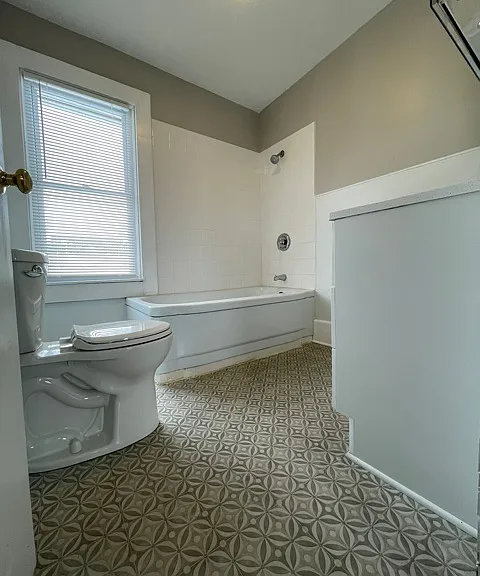 1374 E 41st St #2 — Photo 6