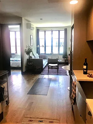 Rented by EXR | media 7