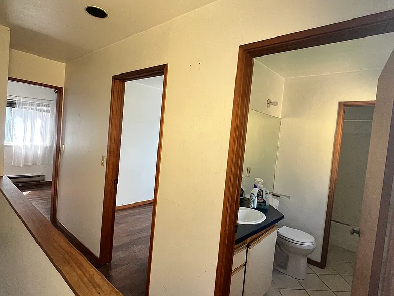 921 14th Ave #4 — Photo 10