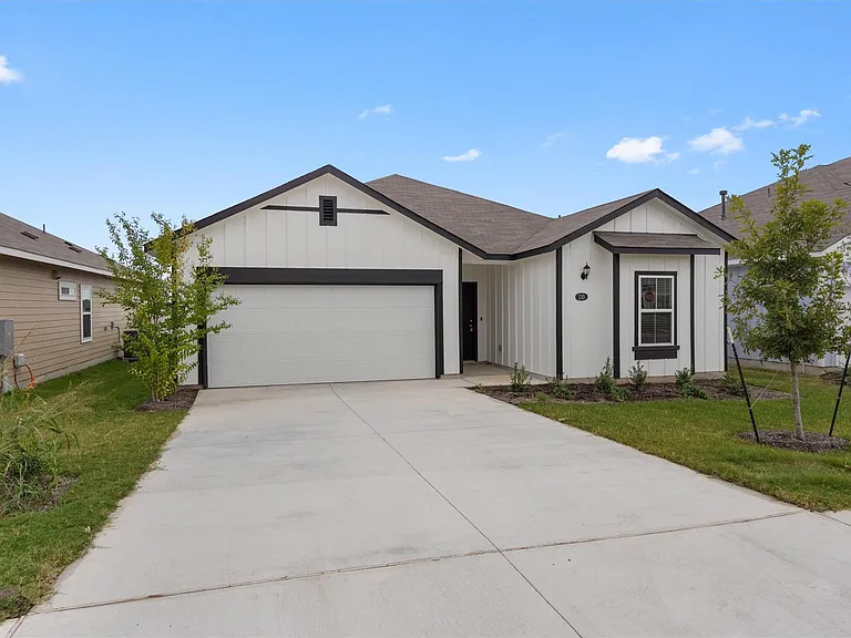 110 Keltic Dr — Photo 2