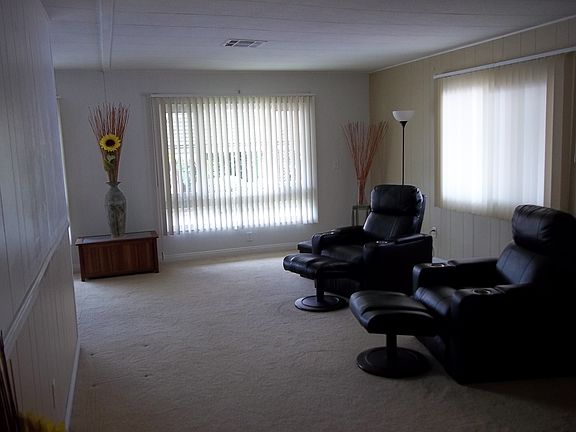4th image of 200 N El Camino Real Space 95