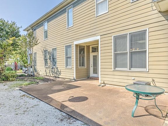 4th image of 182 River Lights Ln
