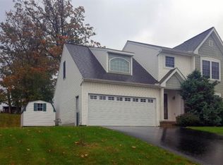 215 Cambridge Dr, Red Lion, PA 17356