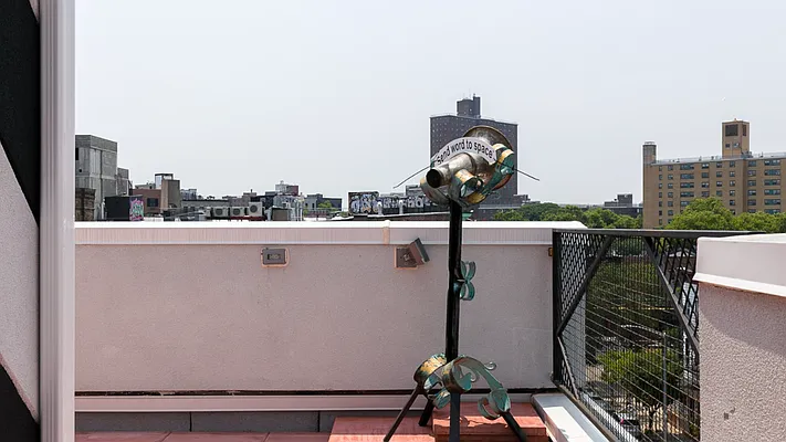 Rented by Nooklyn NYC LLC | media 32