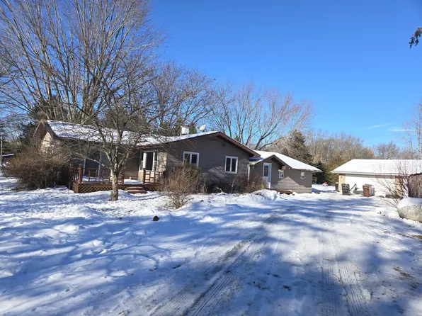 464 Fawn Ct, Oxford, WI 53952